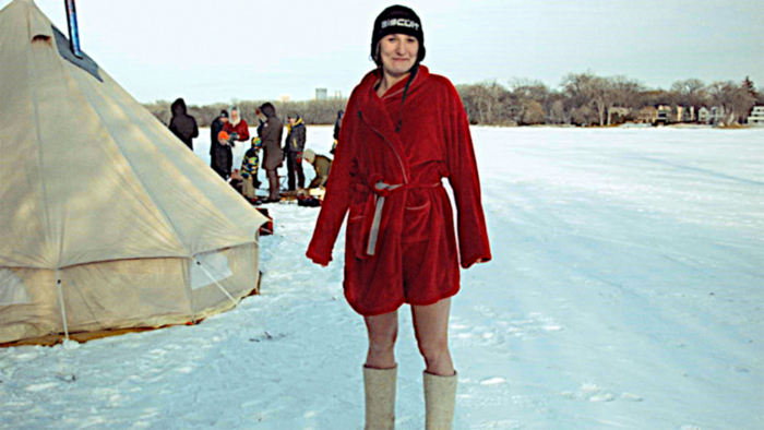 Full Submersion: ‘Night Water Butterflies’ Club