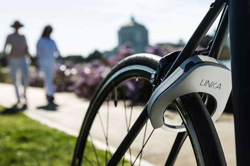 Keyless Entry: Bluetooth Auto-Locking Bike Lock