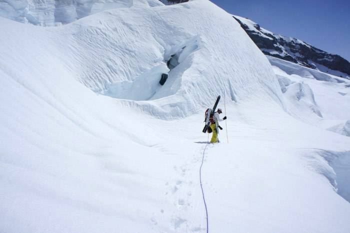 ‘High Orbit’ – GearJunkie Tackles Rainier’s Hidden Route