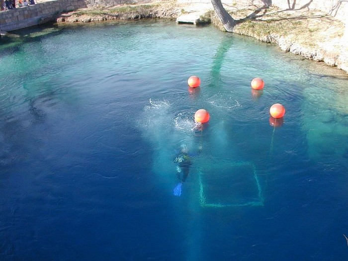 "Blue Hole - New Mexico" by Autopilot - Own work. Licensed under CC BY-SA 3.0 via Wikimedia Commons - https://commons.wikimedia.org/wiki/File:Blue_Hole_-_New_Mexico.jpg#/media/File:Blue_Hole_-_New_Mexico.jpg