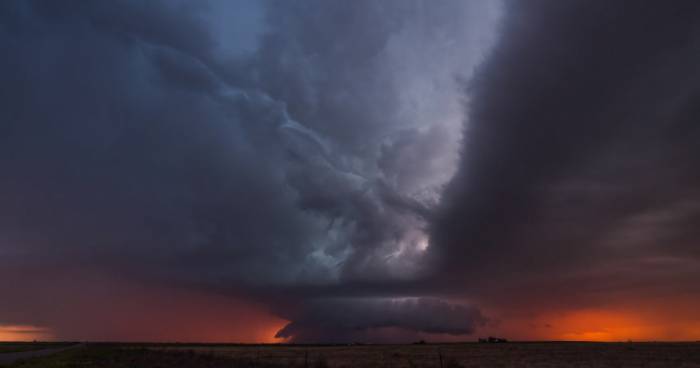 Hypnotic: Incredible Storms Chased Over 10 Days