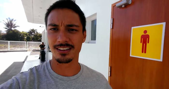 Man Can’t Believe What’s Inside Philippine Bathroom