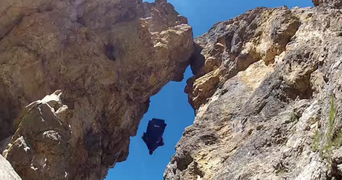Madness Or Courage? Flight Through Six Foot ‘Keyhole’