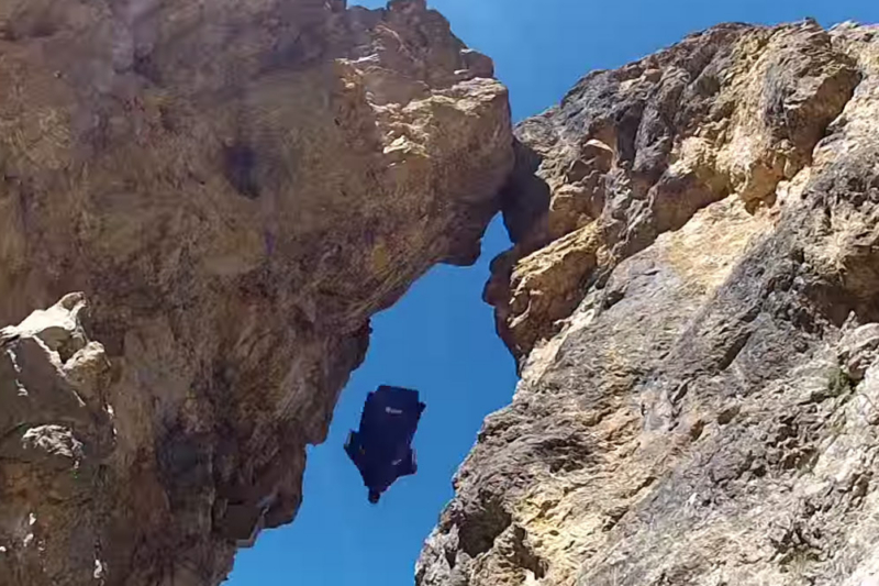 Madness Or Courage? Flight Through Six Foot ‘Keyhole’