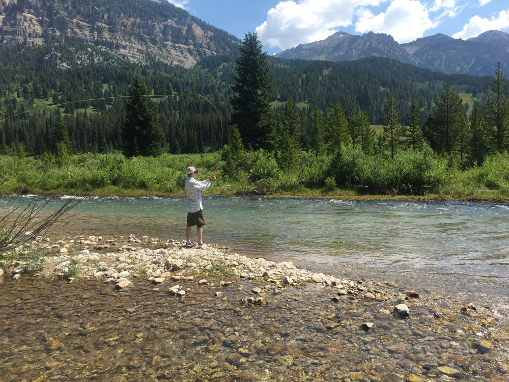 Fly-Fishing-in-Mountain-Khakis-Equatorial-Shirt