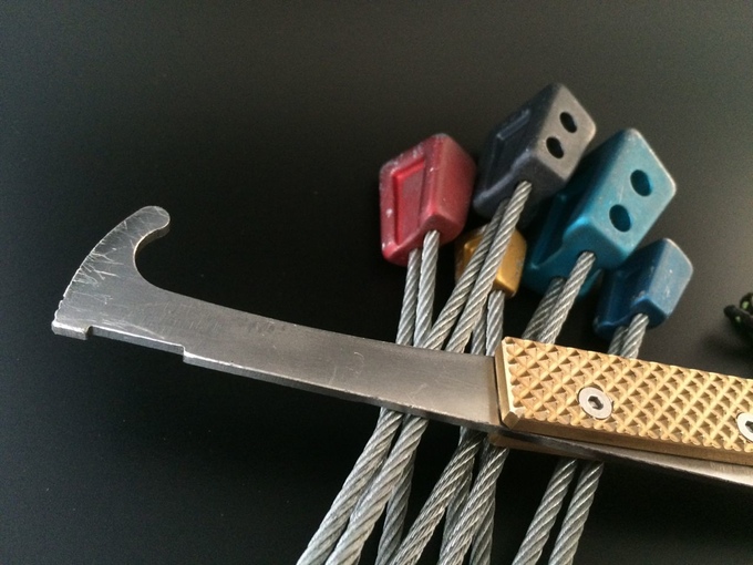 Littlehammer nut tool