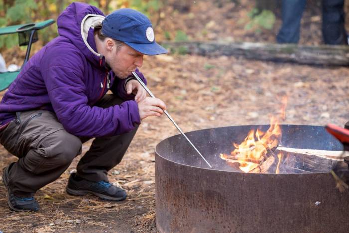 Campfire Tool: Pocket Bellows Builds Fire By Blasting Air