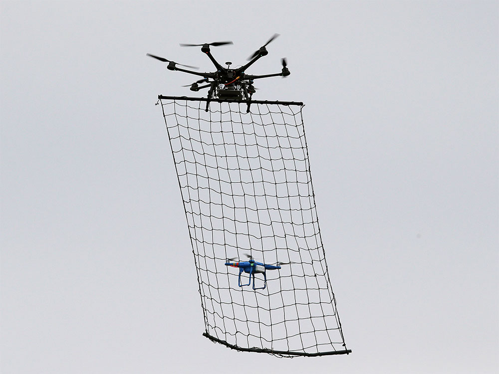 japan-netting-drone