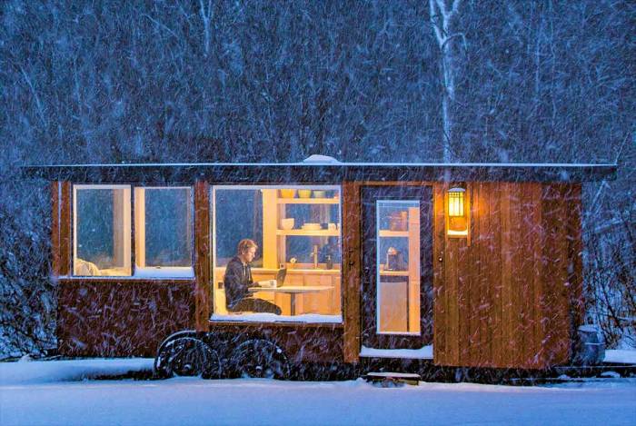 Towable ‘Tiny House’ Cabin on Wheels