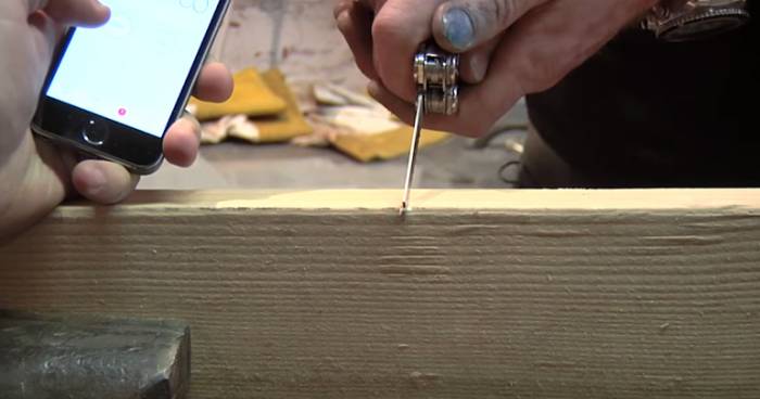 MythBusters’ Adam Savage Cuts 2×4 With Leatherman Multitool