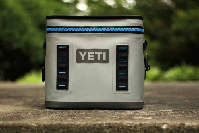 YETI Hopper Flip 12 Cooler closed