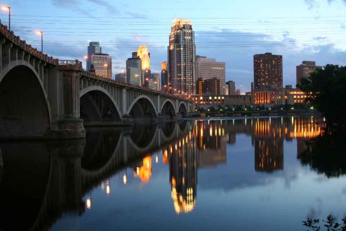 mississippi-river-in-minneapolis