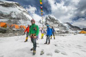 ‘Everest Air’ Chronicles First-Of-Its-Kind Rescue Team