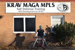 Fight From Your Bike: Martial Artists Show How