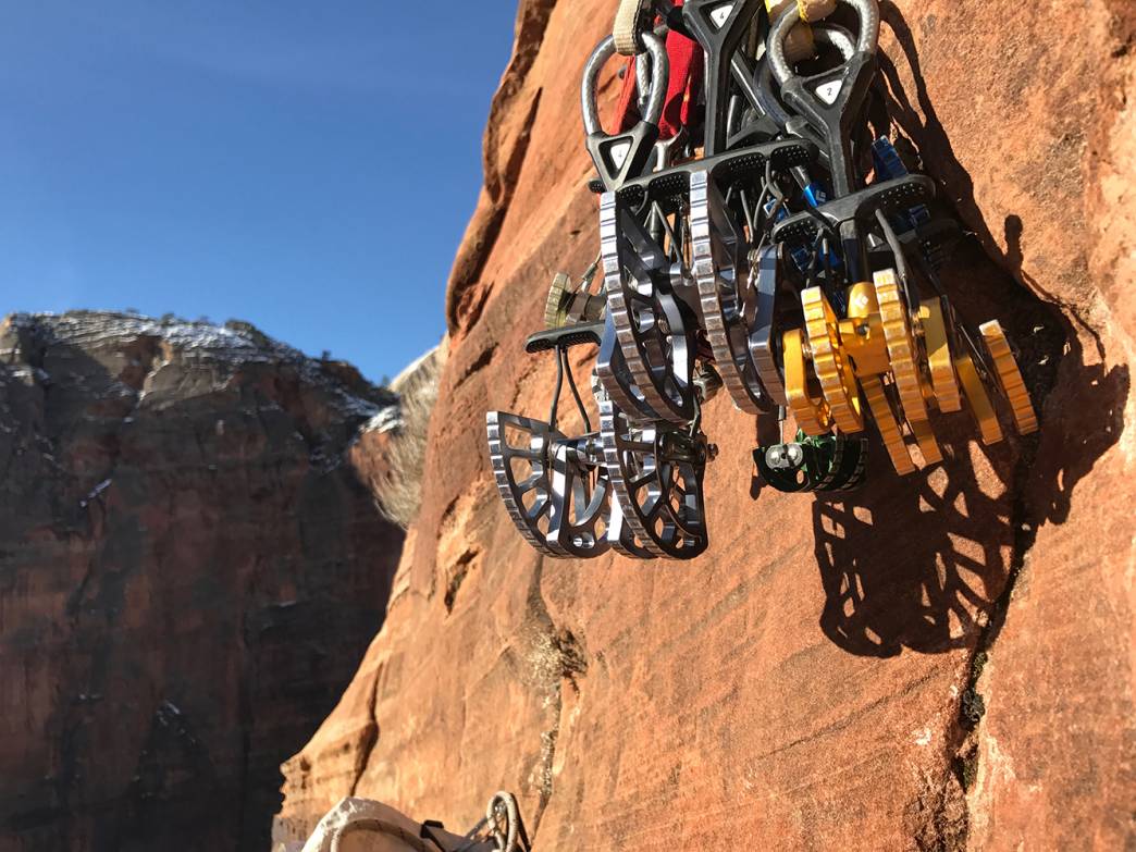 Black Diamond Camalot Ultralight Ultimate, Essential Climbing Pro