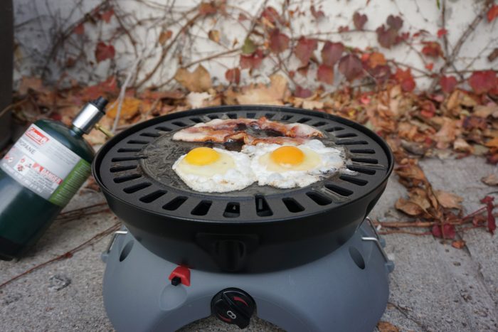 Eureka Gonzo Grill Cooking Eggs and Bacon1