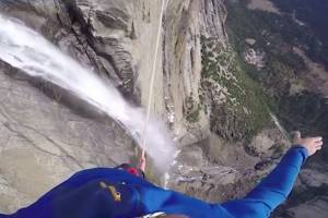 Illegal Stunt: Slackliner Tiptoes 2,500 Feet Above Yosemite Falls