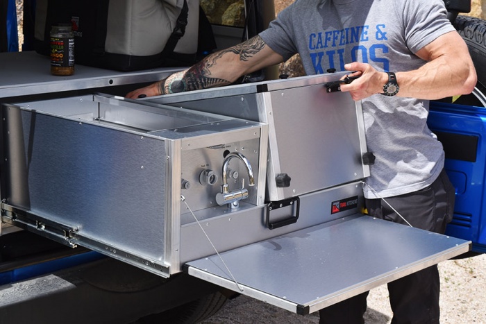 wrangler compact kitchen and sink packed