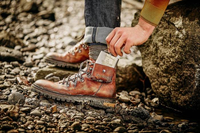 talisker oliver sweeney flask boot