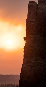 37.5 cliffside shop visitor