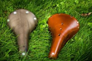 Rubber vs. Leather: Head-to-Head Brooks Saddle Review