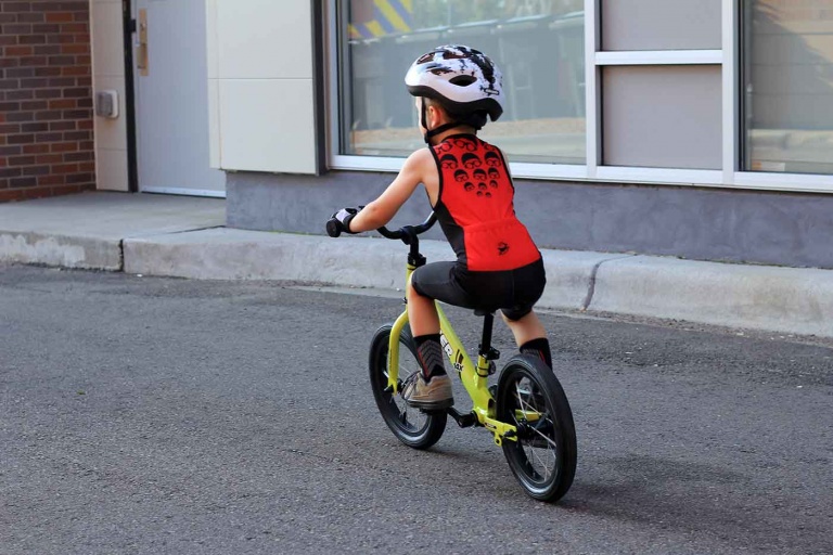 Best Kid Bike Ever? Strider 14x Adds (and Removes) Pedals GearJunkie