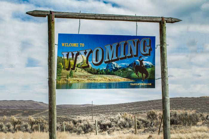 Vote: Polaris to Crown Top Outdoor Rural Town