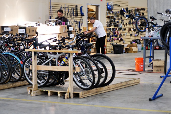 free bikes 4 kidz maintenance volunteers