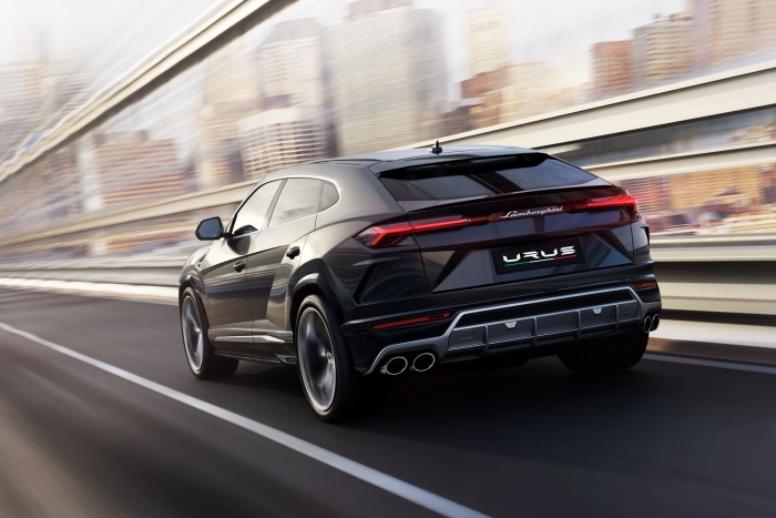 lamborghini urus super suv