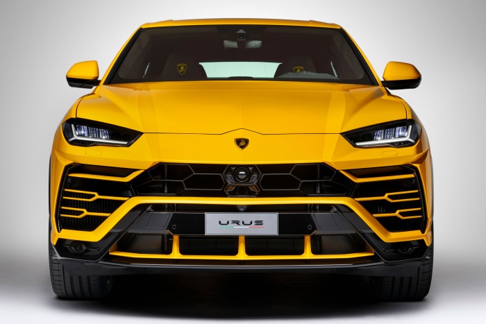 lamborghini urus super suv