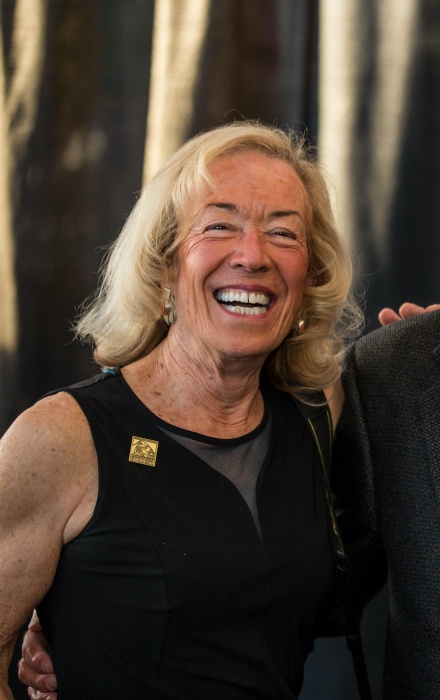 Ellen Lapham: Angelo Heilprin Citation 2018 American Alpine Club Award 