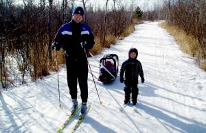 Tow Your Kids While Cross-Country Skiing: Pulk 101