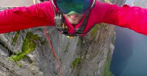 New World Record: Watch 1,393.7-Foot Rope Jump