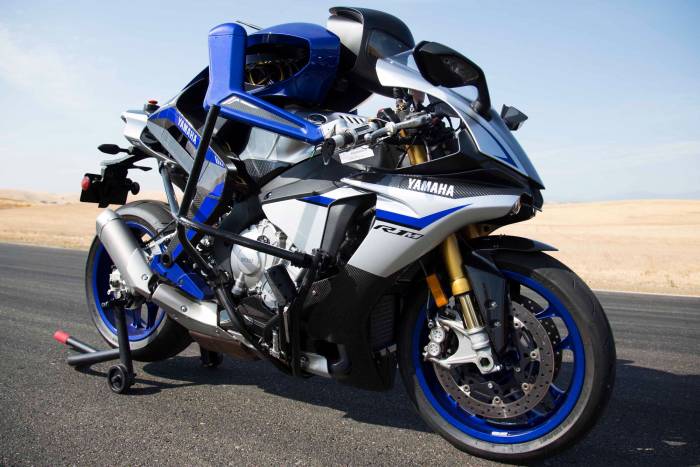 yamaha moto riding robot