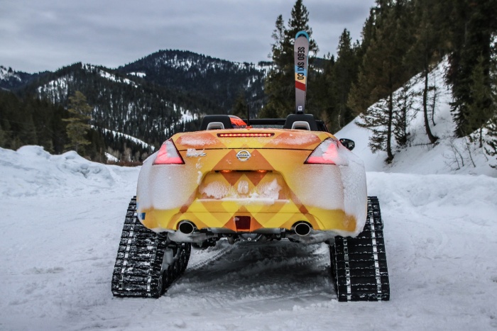 nissan 300zki snowmobile car