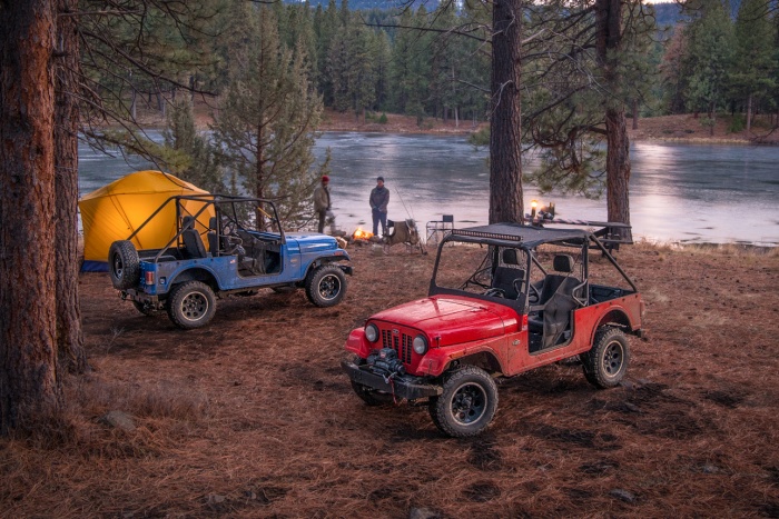 jeep Mahindra Offorad ROXOR parked campsite