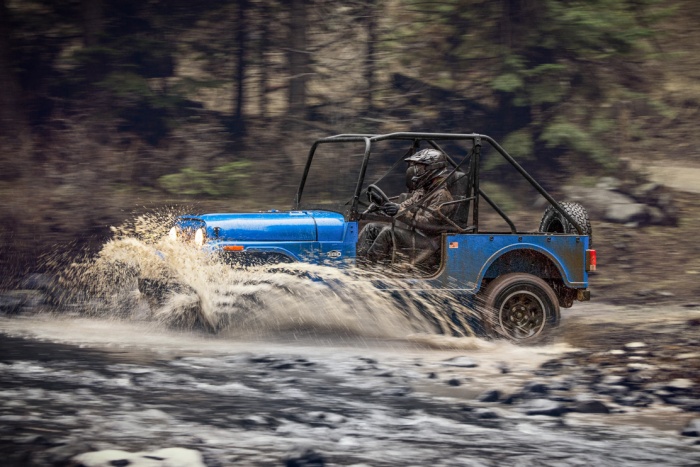 jeep Mahindra Offorad ROXOR fording river