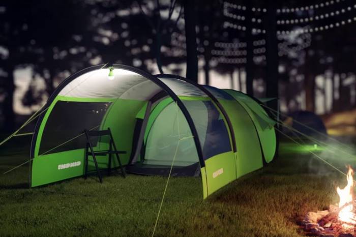 Smart Tent: Solar-Charging Shelter Pairs With Phone