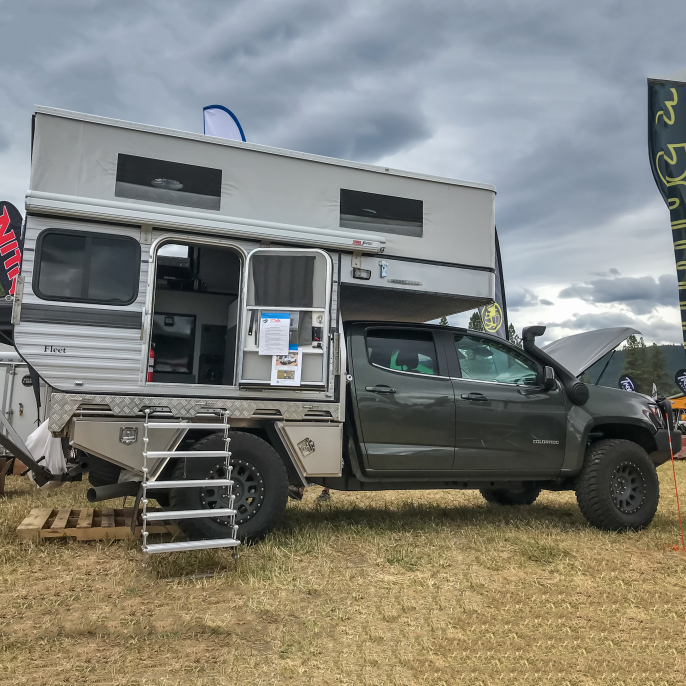 Chevy Colorado Cabover