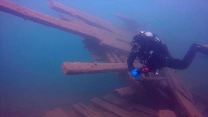 Watch: Frigid Shipwreck Diving in Lake Superior