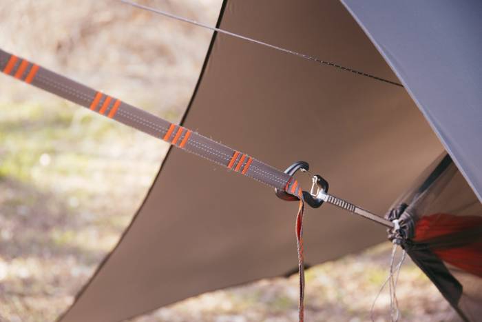 Kammok hammock setup with biners