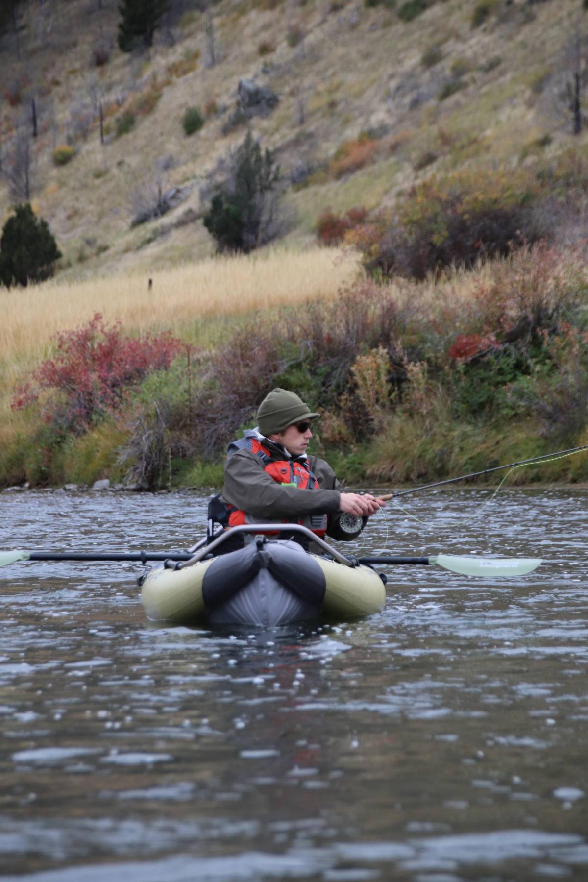 The Best Paddle for Kayak Fishing? Try One of These 4 GearJunkie