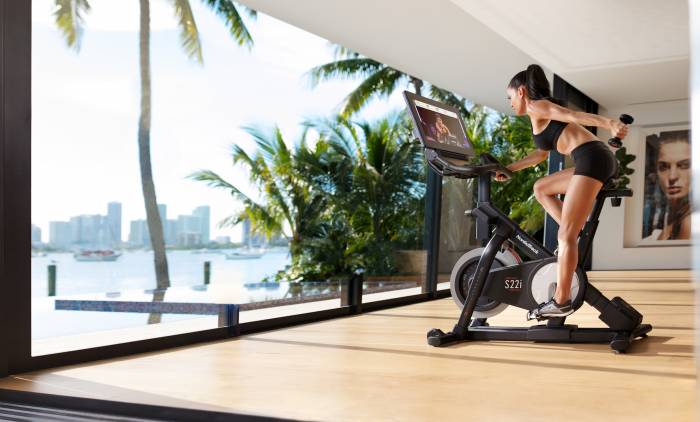 12 Best Fitness Gifts for the Outdoor Athlete