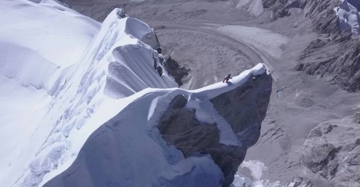david lama climbs lunag ri