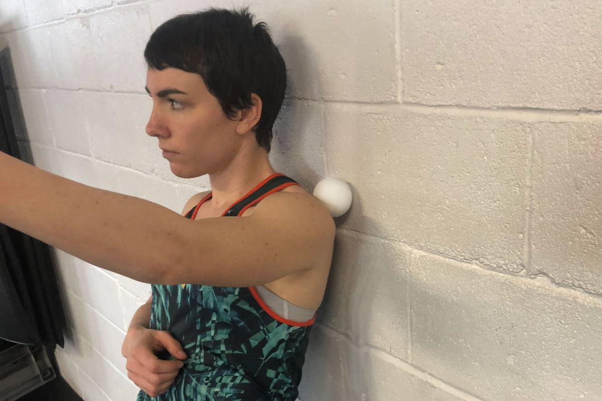 Lacrosse Ball Massage: 5 Exercises Athletes Can Do Anywhere | GearJunkie