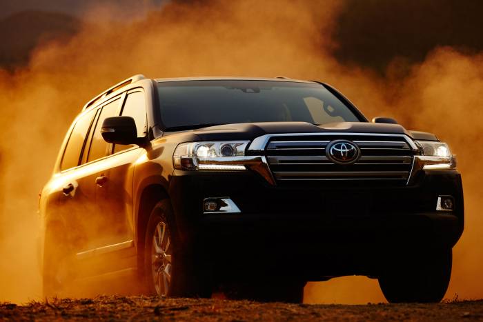 2018 Toyota Land Cruiser