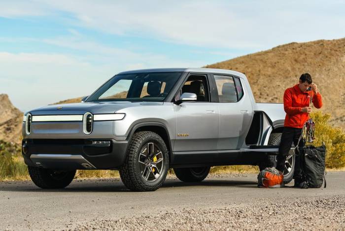 Alex Honnold Picks Up a Cutting-Edge Collab From the Future: Rivian