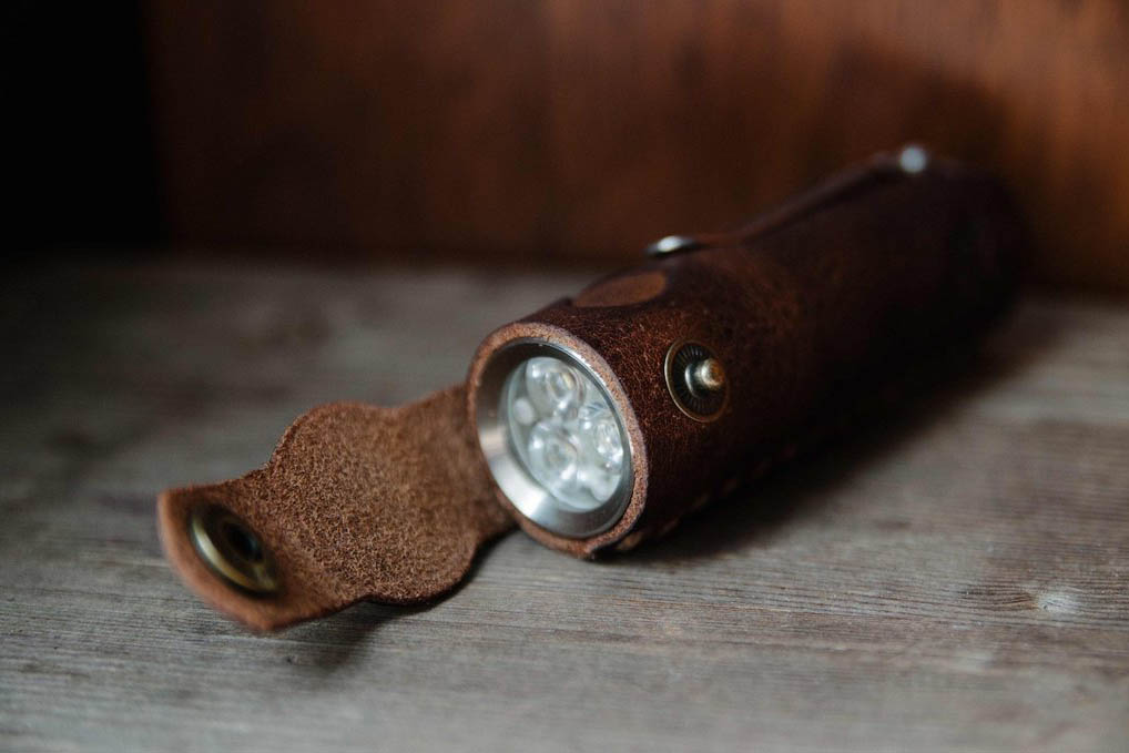 Okulma-with-case Okluma flashlight