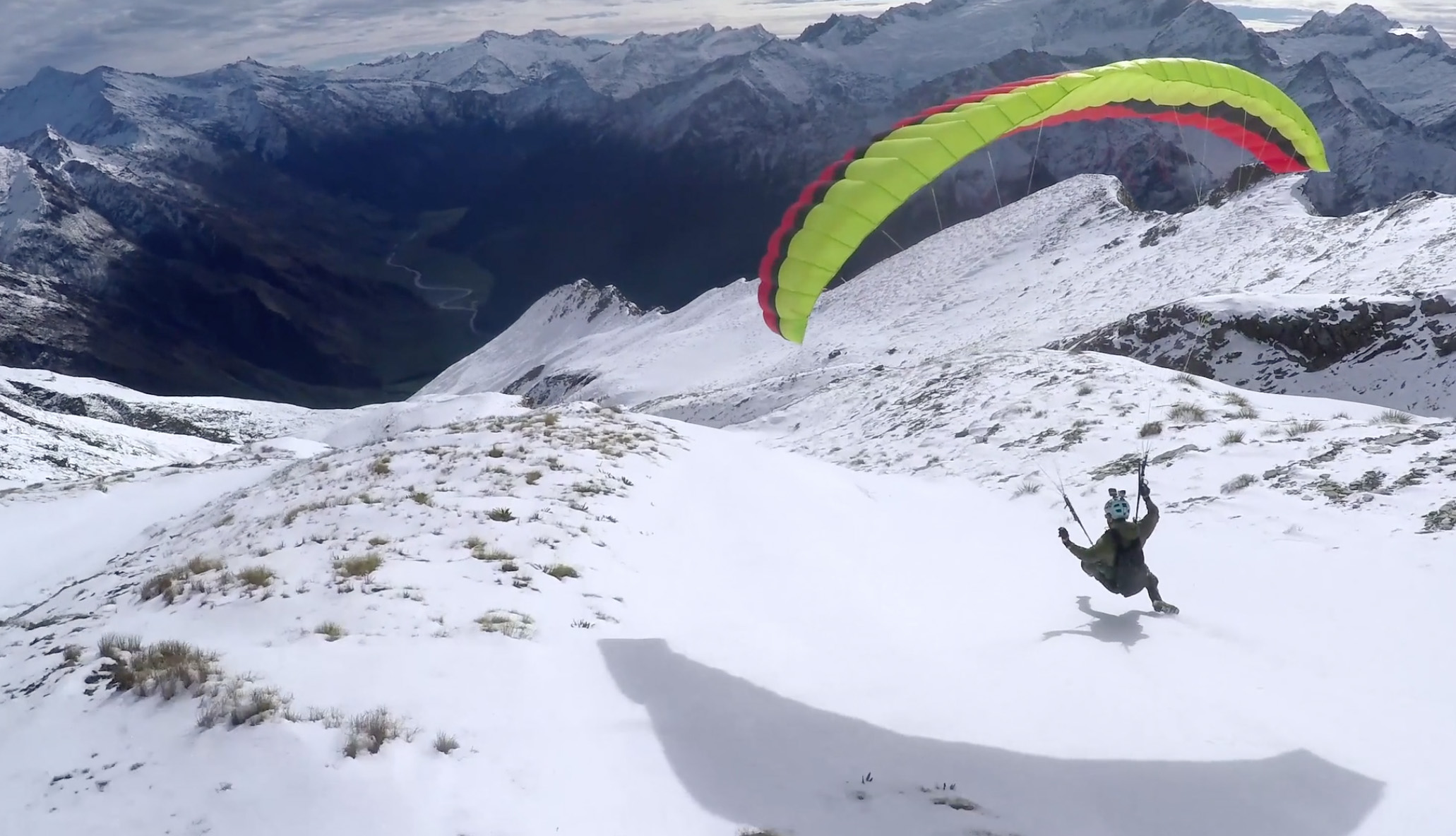 Speed Flying in New Zealand Is Some Vertigo-Inducing Fun