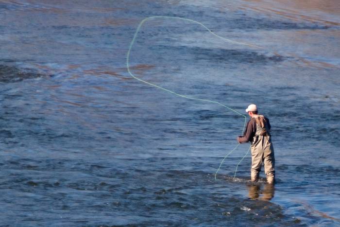 ‘2-Day Hot Buys’: Knife, Waders on Sale at Cabela’s